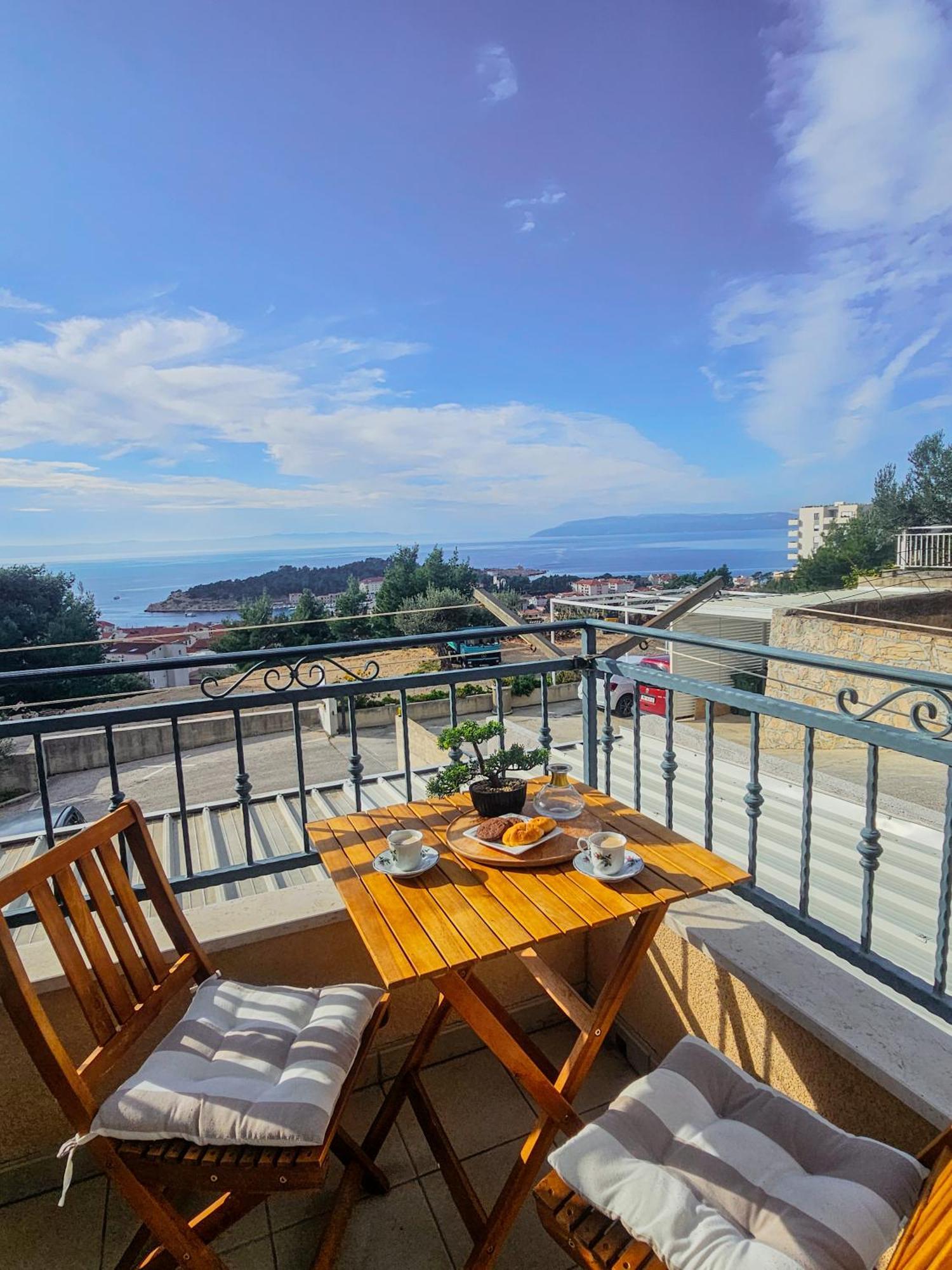 Stela, 2-bedrooms, Sea View And Parking Apartment Makarska