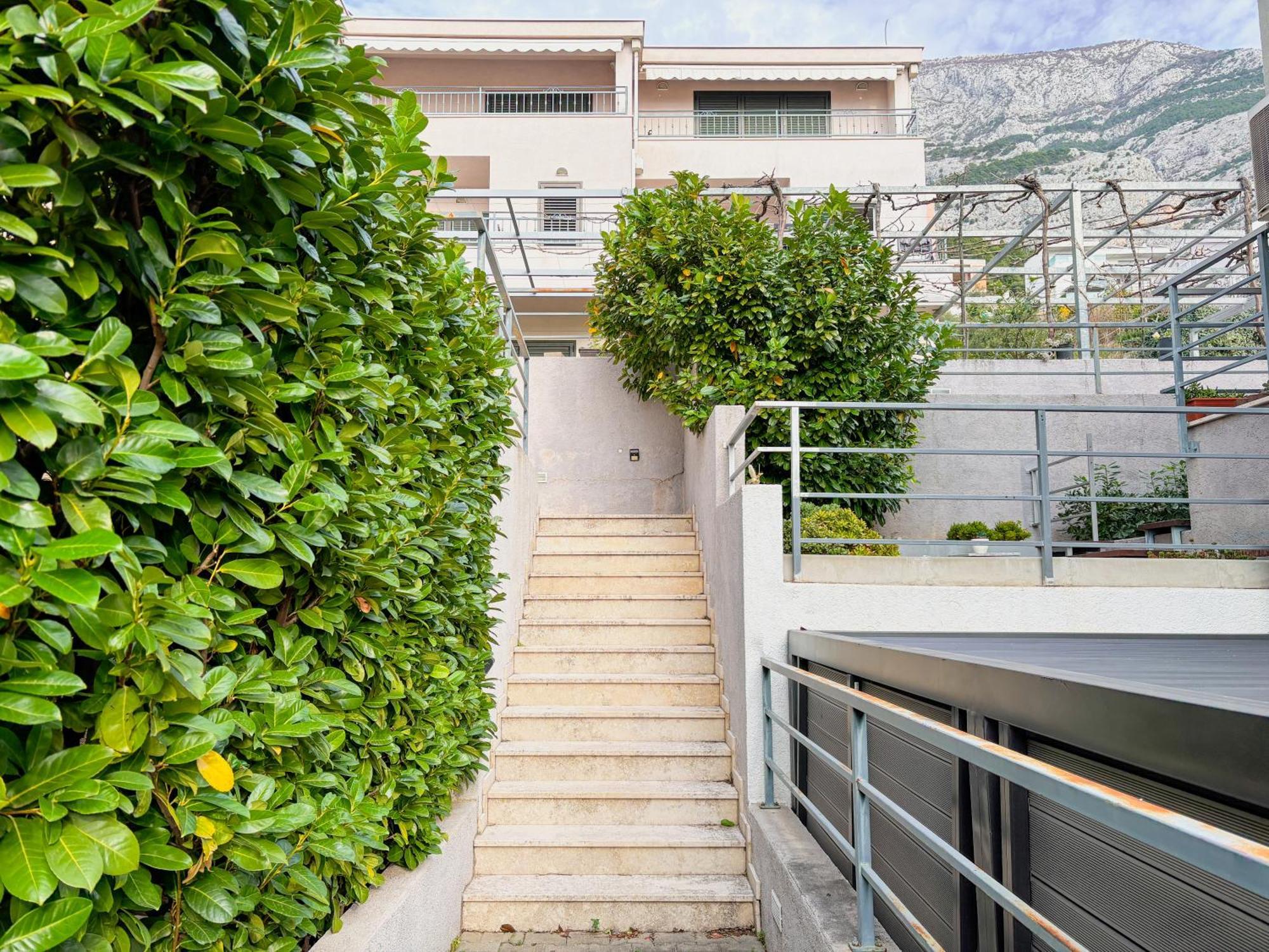 Stela, 2-bedrooms, Sea View And Parking Apartment *